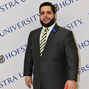 Meet your Posher, Ulises